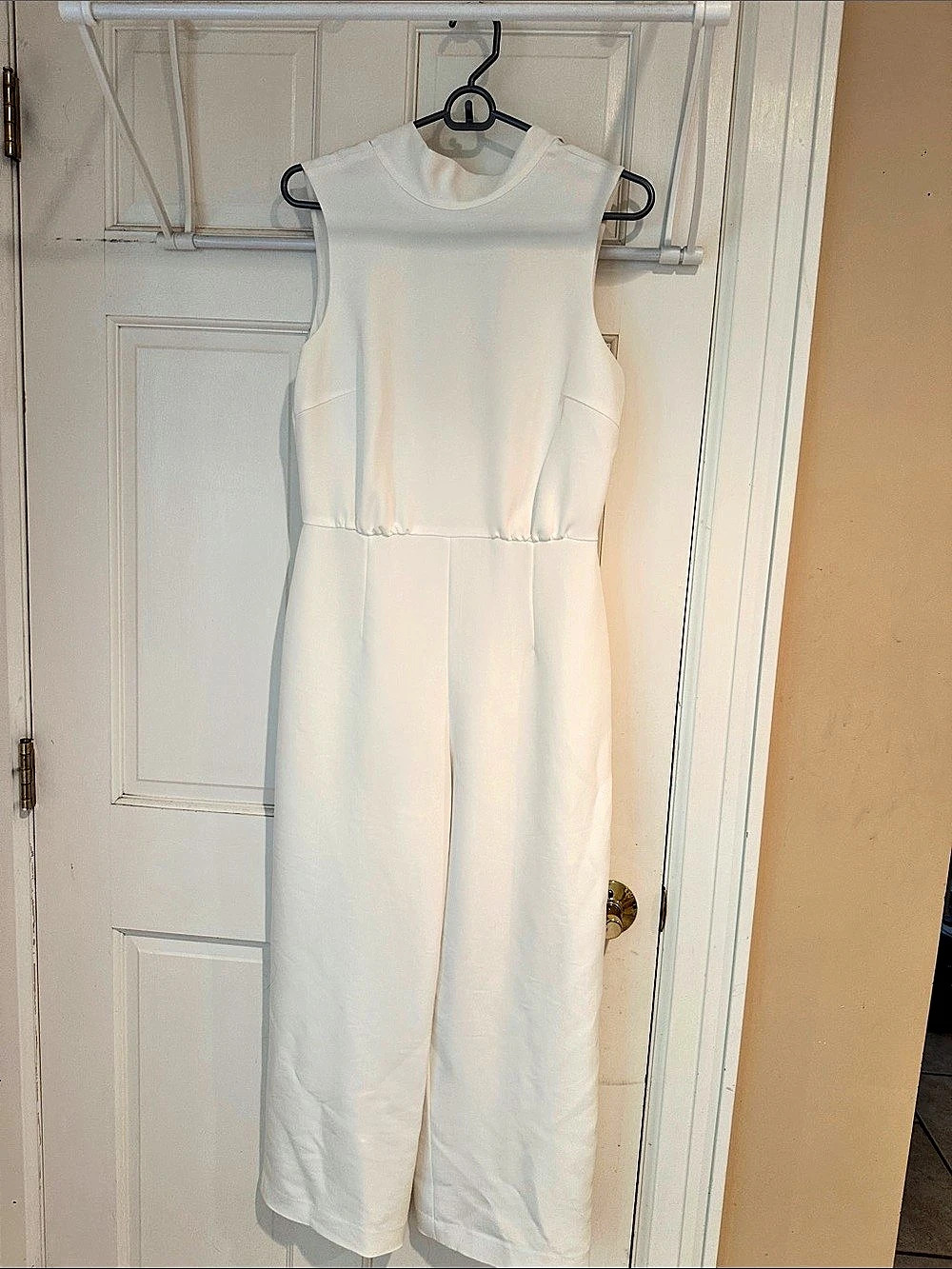 Club Monaco Tie Back Crepe Jumpsuit White Size 4